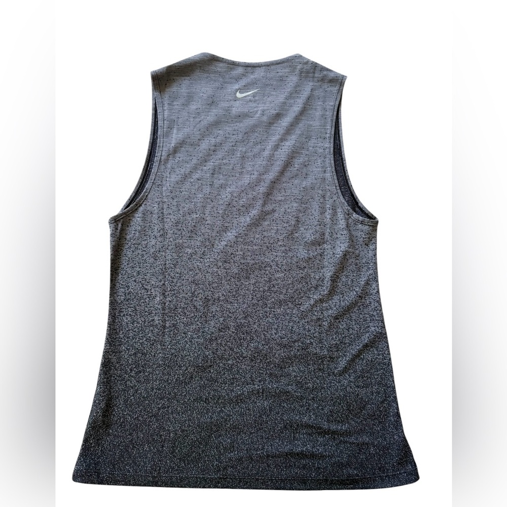 Nike Dri Fit Tank Top Womens Medium Gray Sleeveless Athletic Workout Running Gym - Picture 5 of 7